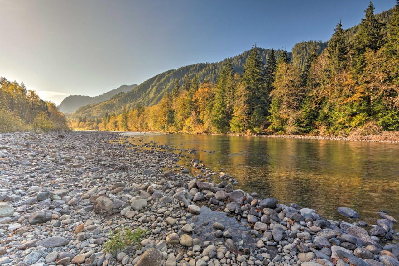 Riverfront Gold Bar Log Cabin Near Stevens Pass! ภายนอก รูปภาพ