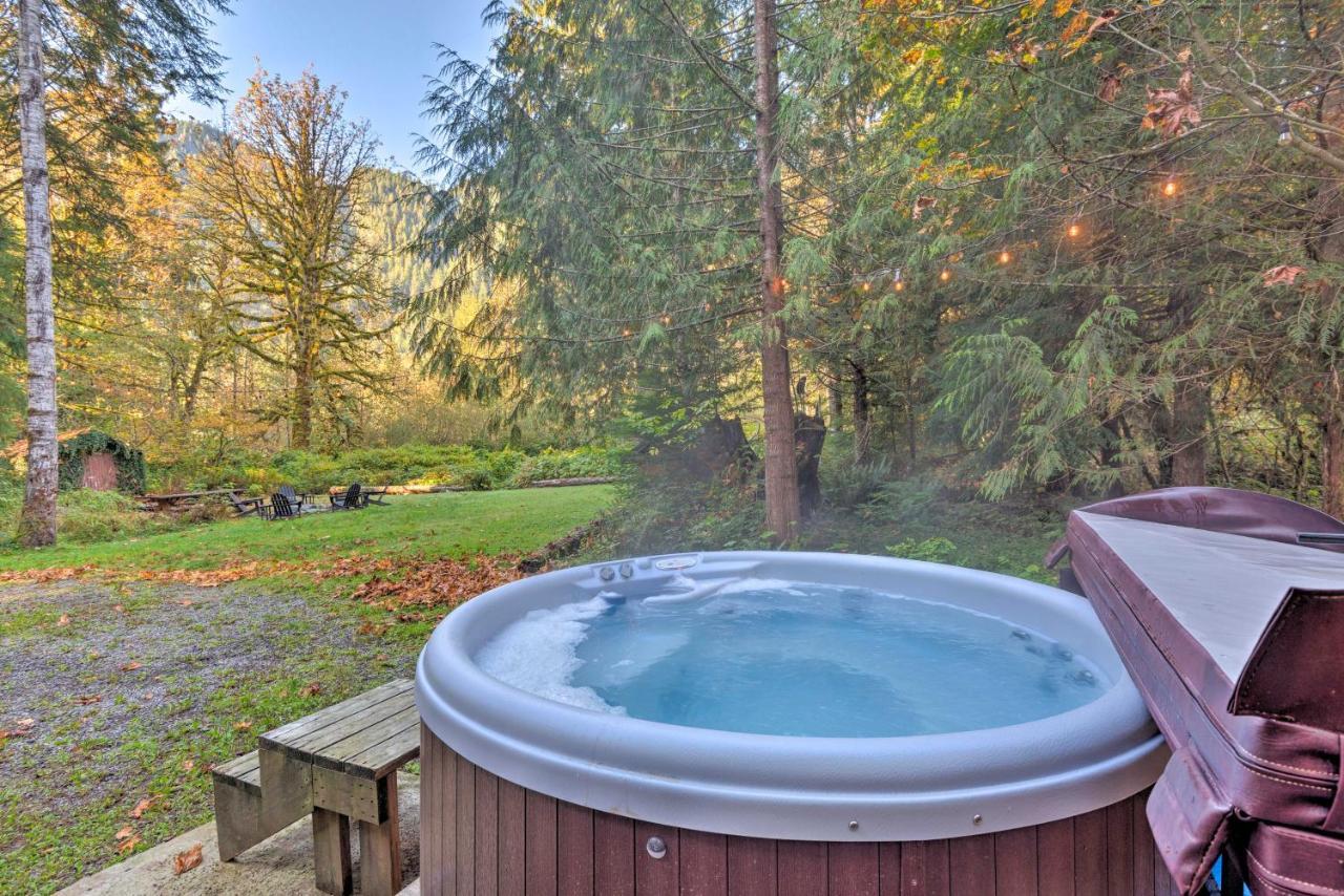 Riverfront Gold Bar Log Cabin Near Stevens Pass! ภายนอก รูปภาพ
