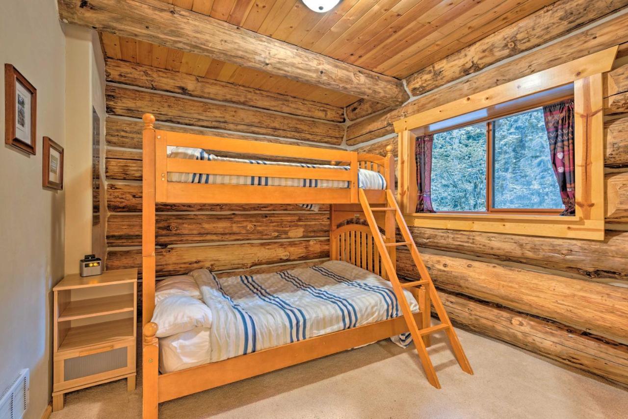 Riverfront Gold Bar Log Cabin Near Stevens Pass! ภายนอก รูปภาพ